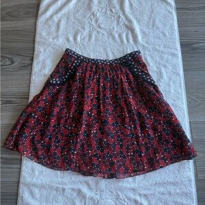 Diane von Furstenberg Size 6 Mostly Silk Skirt with Pockets
19-20” long